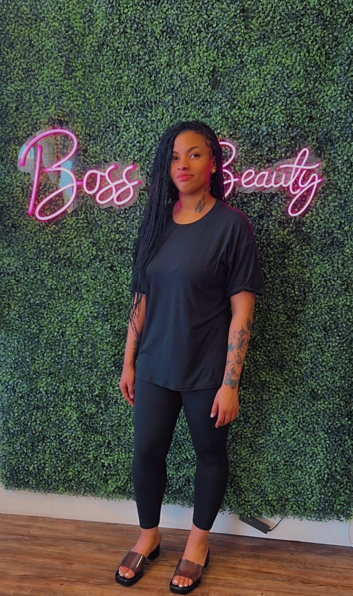 Round neck T-shirt & leggings set - The Boss Beauty Boutique