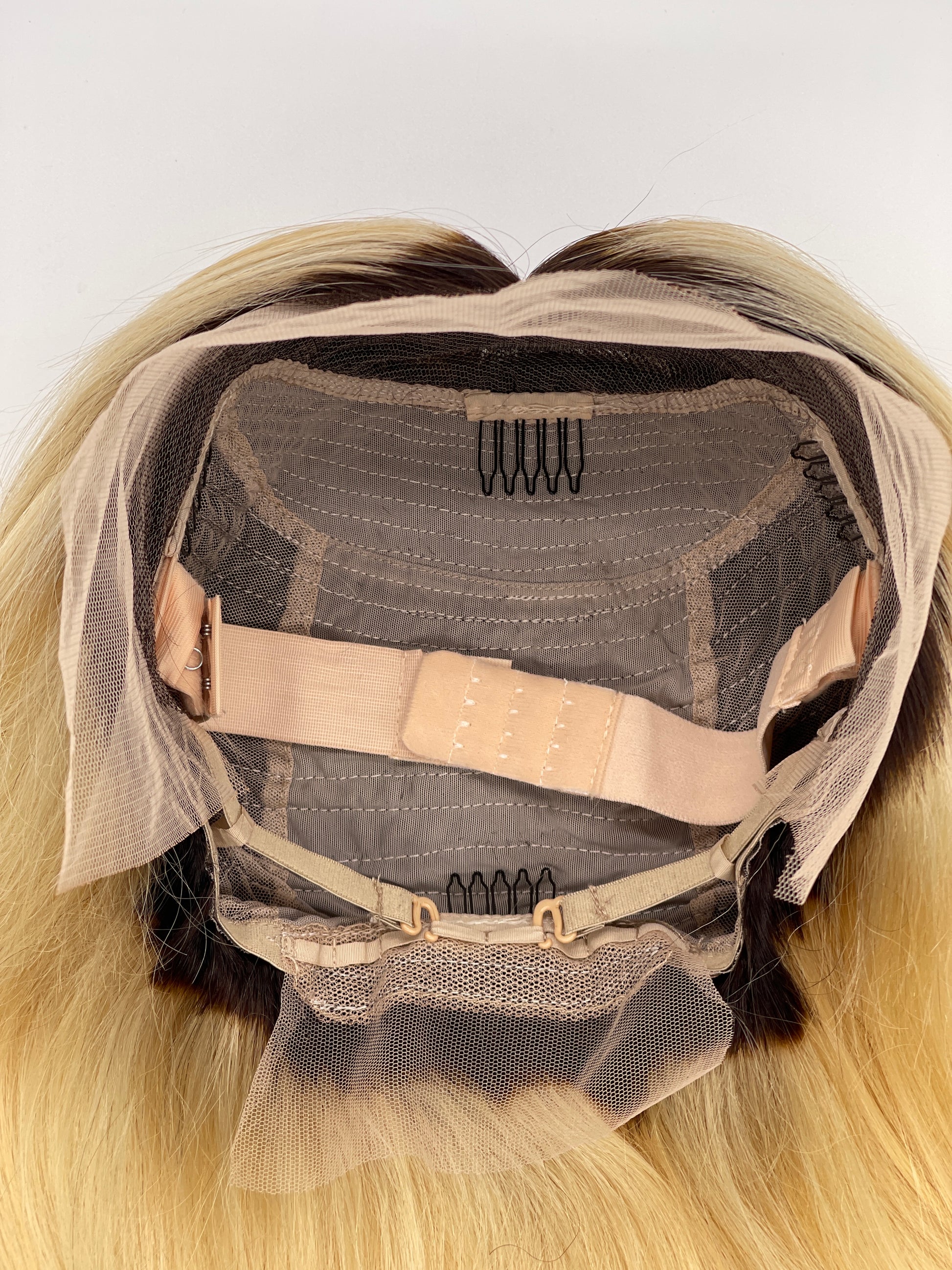 Ombré Blonde(T1B/613) Bob - The Boss Beauty Boutique